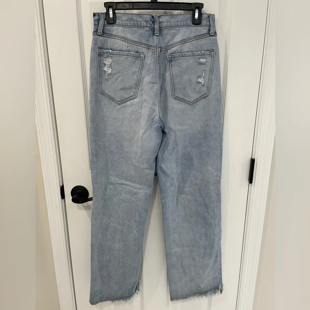 Cello Deconstructed Distressed Button Up Light Wash Raw Hem Jean Women’s Size 28 - Image 2