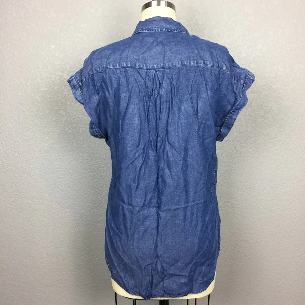 •Just Living• Chambray Button Down - Image 5