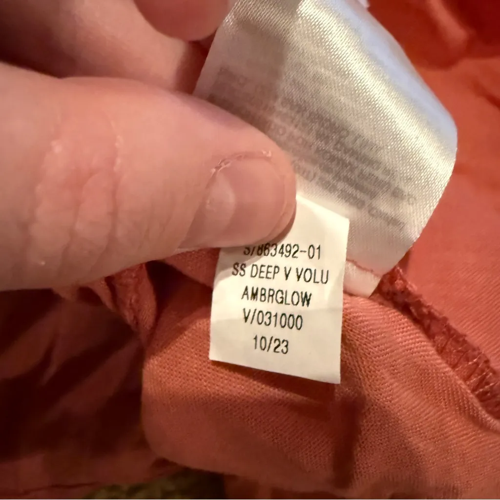 Old Navy NWT Mini Dress Women's Sz Medium Amber Glow V Neck‎ Tiered Short Sleeve - Image 8