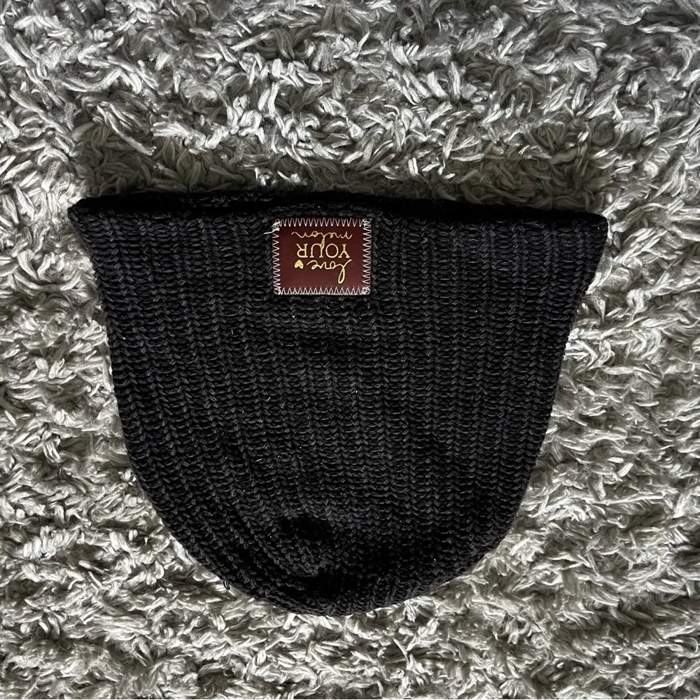 love your melon grey beanie hat - Image 2