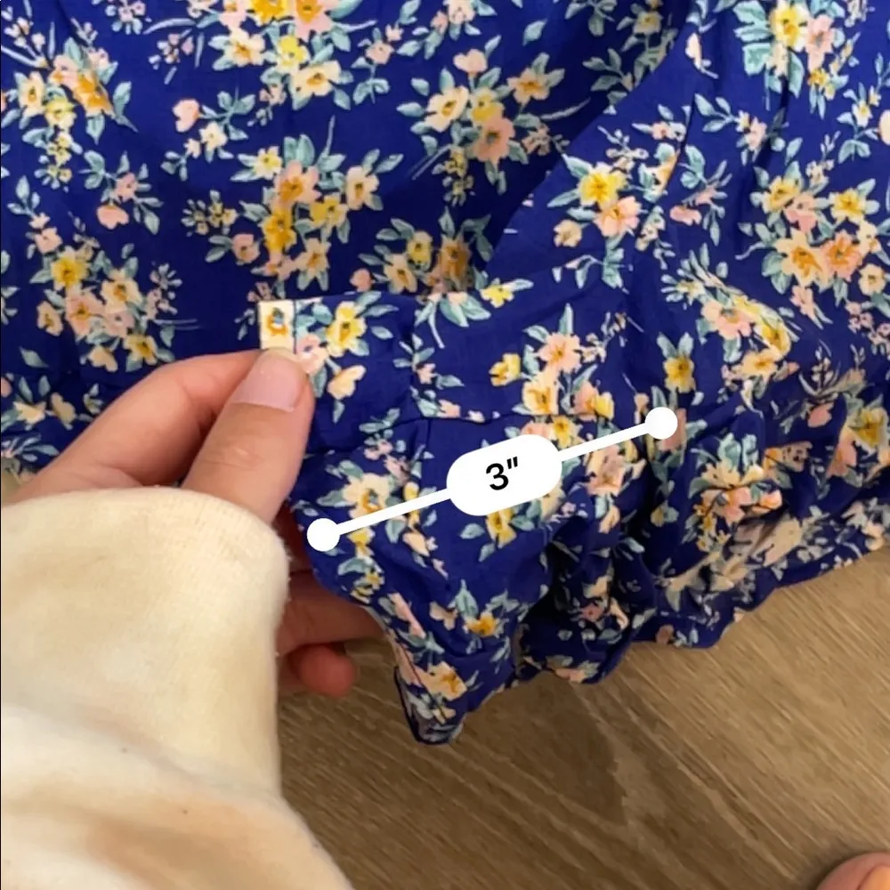 American Eagle blue floral ruffle mini shorts - Image 5