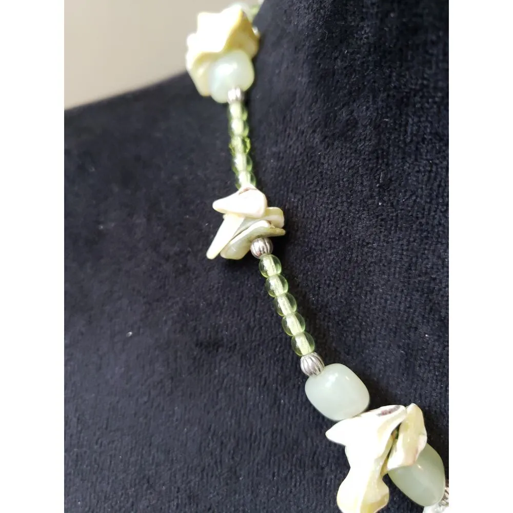 Womens Fashion Irregular Chip Gravel Beads Palmstone Pendent Necklace Jewelry - Image 5