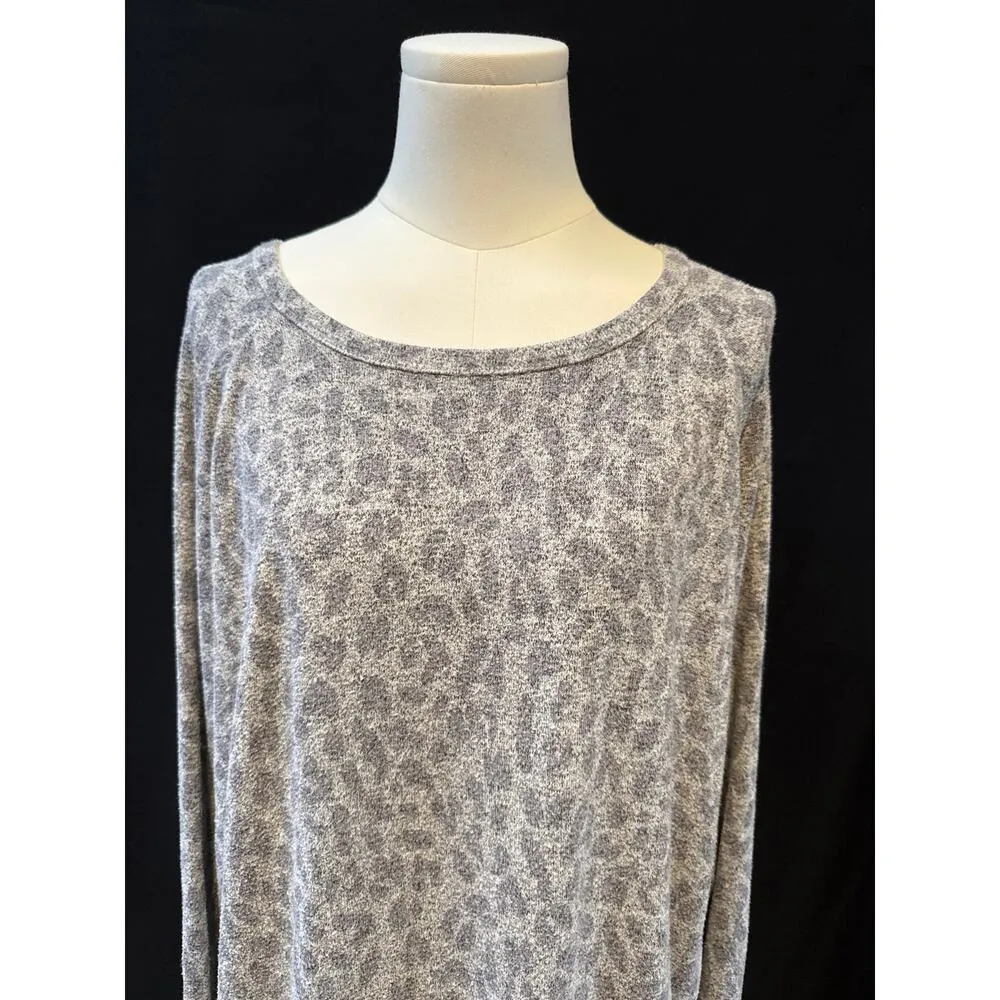 Women’s Buffalo Grey Leopard Print Long Sleeve Shirt Sz XL - Image 2