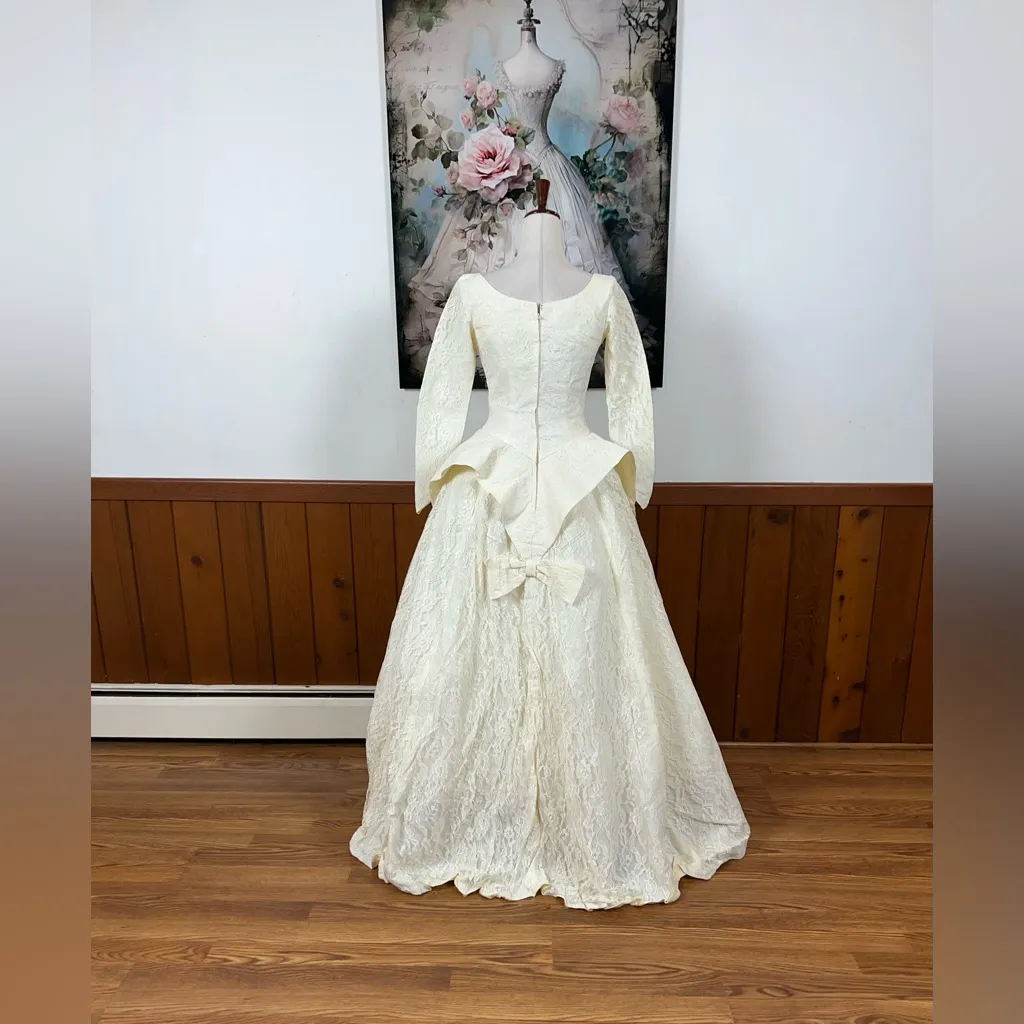 Spectacular Vintage 1950s Portrait Bridal Allover Lace Wedding Gown! Size 8 - Image 6