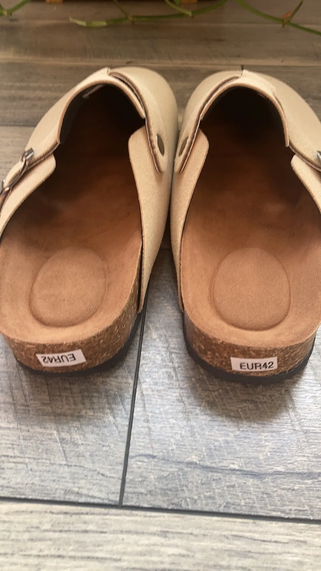 NWT Tan Clogs Size 10 - Image 7