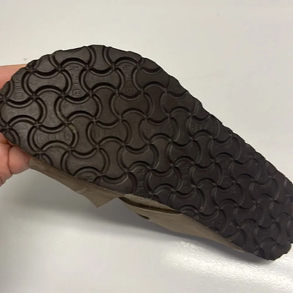 Birkenstocks Size 39 Tan Calais Cork Footbed  Sandal (Left foot only) Unisex - Image 9