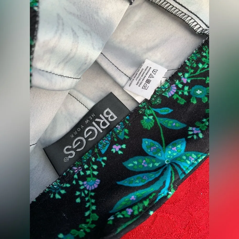 Briggs New York Skirt Womens Size 8‎ Black Blue Floral Paisley Print whimsy - Image 3