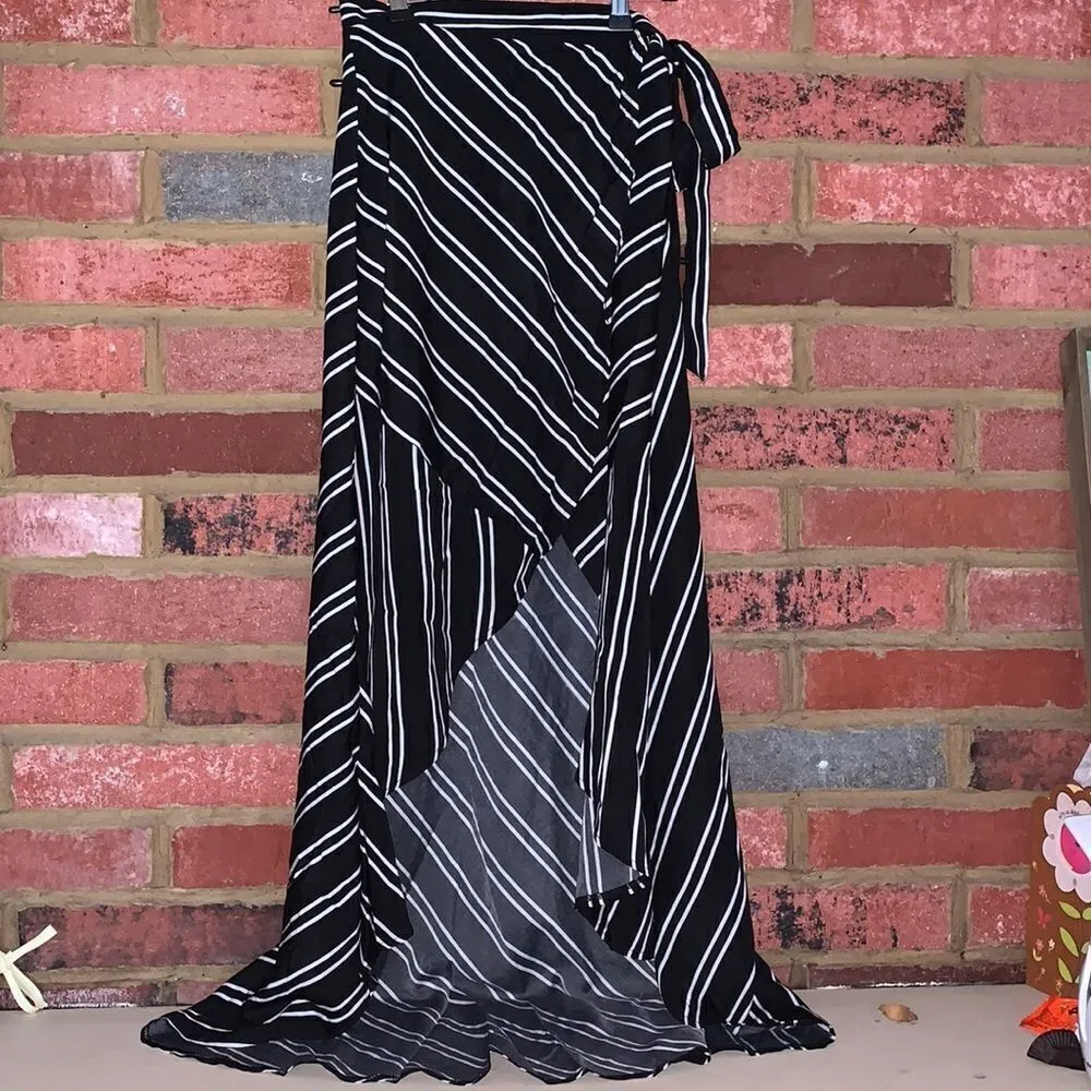 Cute Beach Coverup skirt. Size small - Image 5