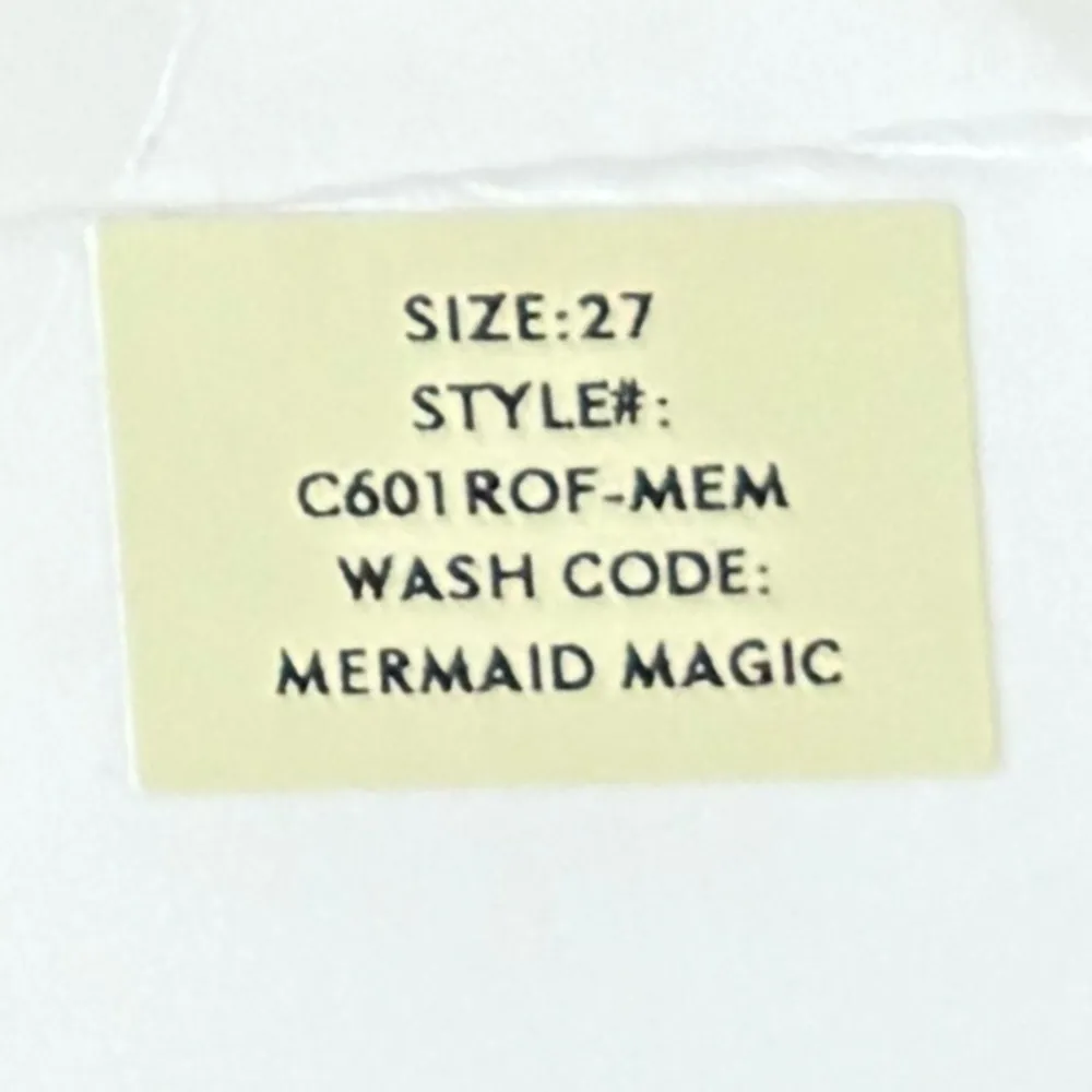 NWT Cosmic Blue Love Ocean Blue Rolled Hem Shorts Women’s Size 27/4 Mid Rise - Image 7