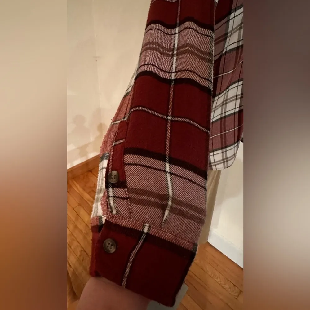 Flannel Red, White & Brown Plaid Button Down Sz L Boyfriend Fit. - Image 6