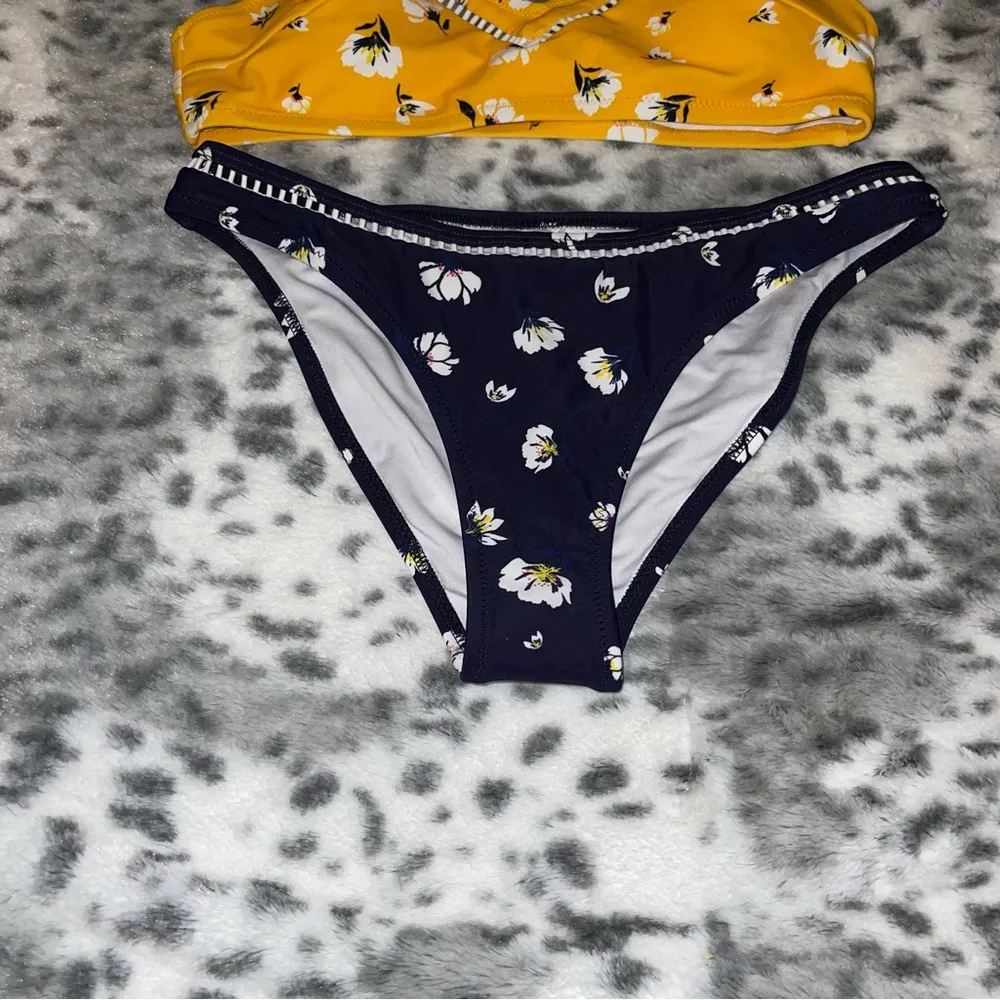 Cupshe Bikini Set - Image 2