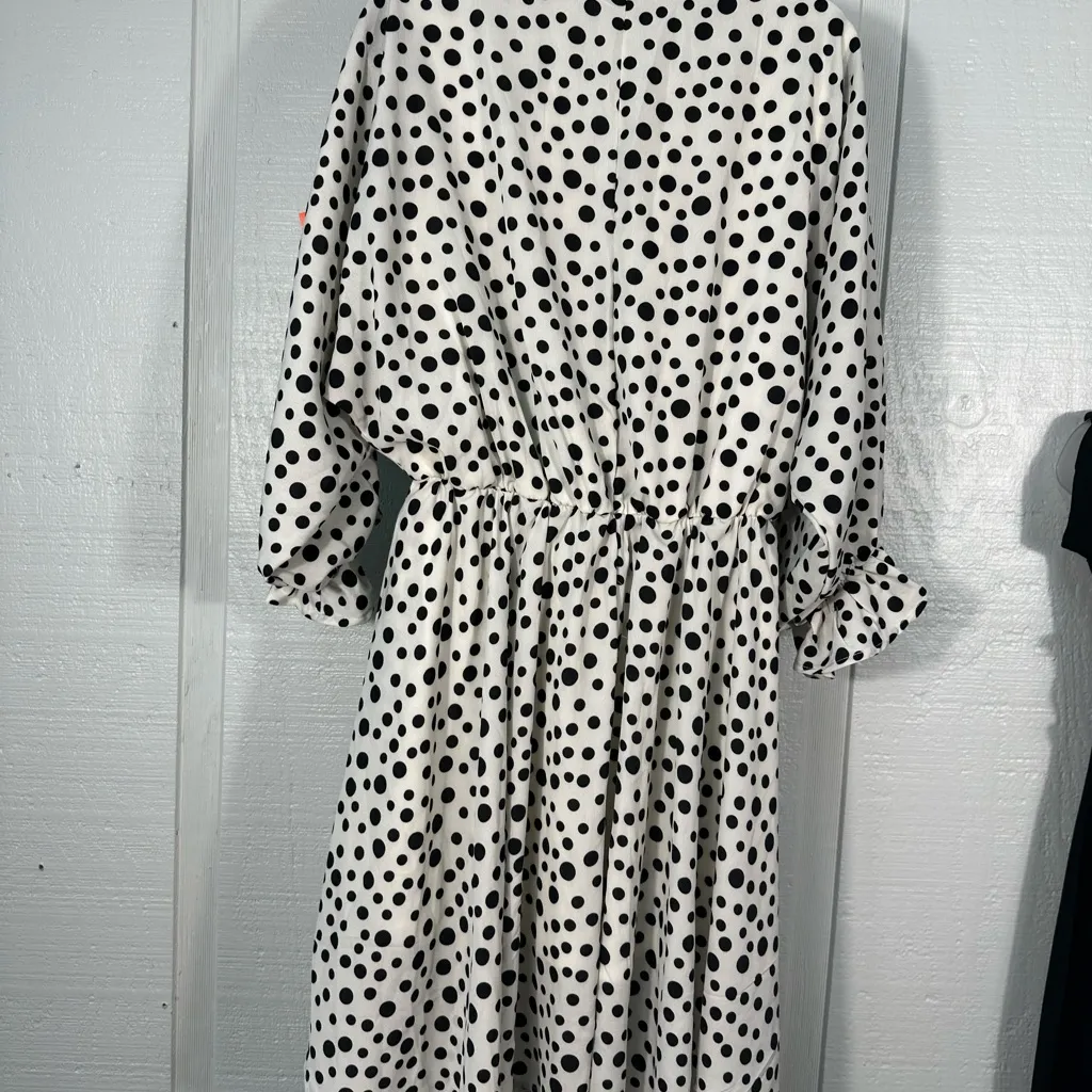 White Burch Women’s Black and White 3/4 Sleeve Polka Dot Dress Size Medium NWOT - Image 6