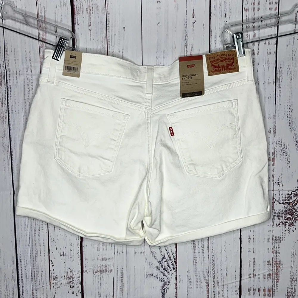 Levi’s NWT Size 32/14 White Denim Mid Rise Mid-Length Jean Shorts - Image 2