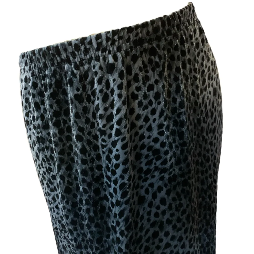 LESLIE FAY VINTAGE 1990'S GRAY & SILVER VELOUR ANIMAL PRINT SKIRT SET (XL) - Image 10