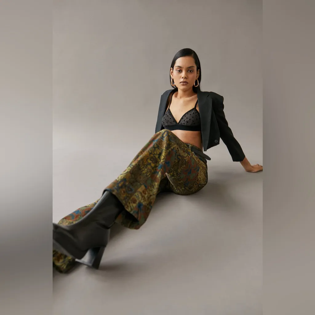 Urban Outfitters BDG High-Waisted Flare Jean Jacquard Print Size 27 - Image 3