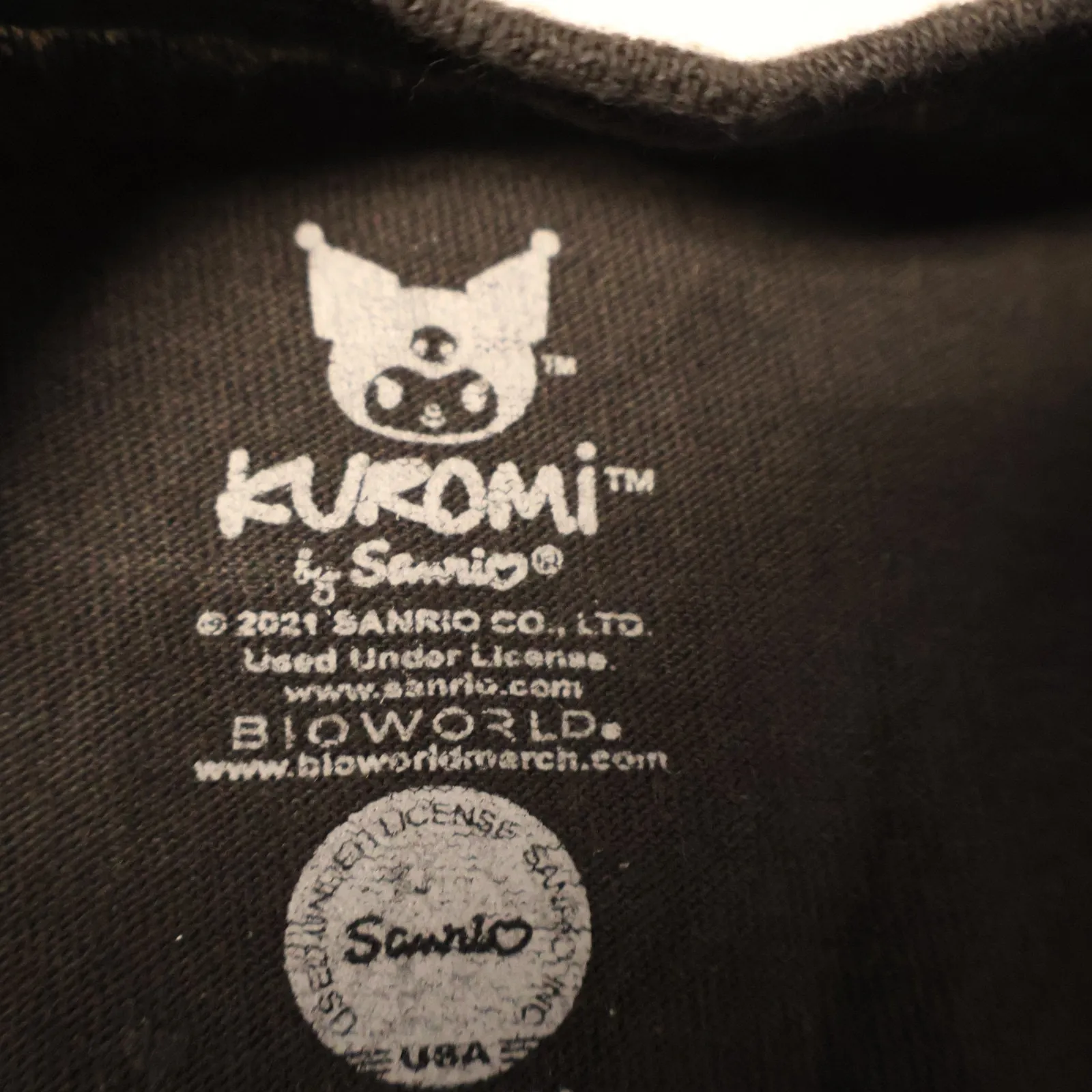 Kuromi By Sanrio Hearts & Skulls Graphic‎ Tee Black Goth Kawaii Emo Alt Size XS - Image 4