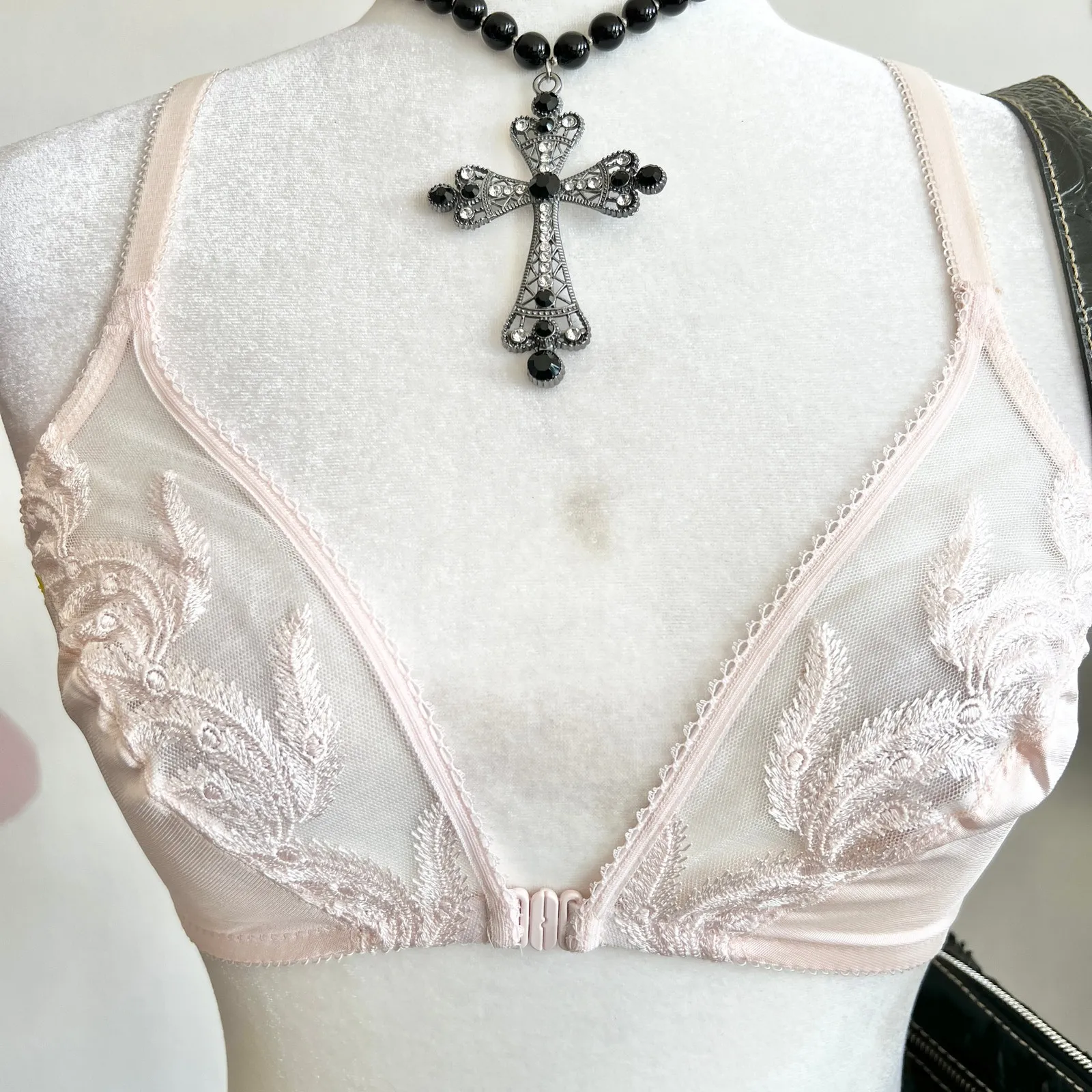 Vintage Wacoal Pink Lace‎ Bra Sz 36 Made in USA Elegant Lingerie Coquette Girly - Image 3