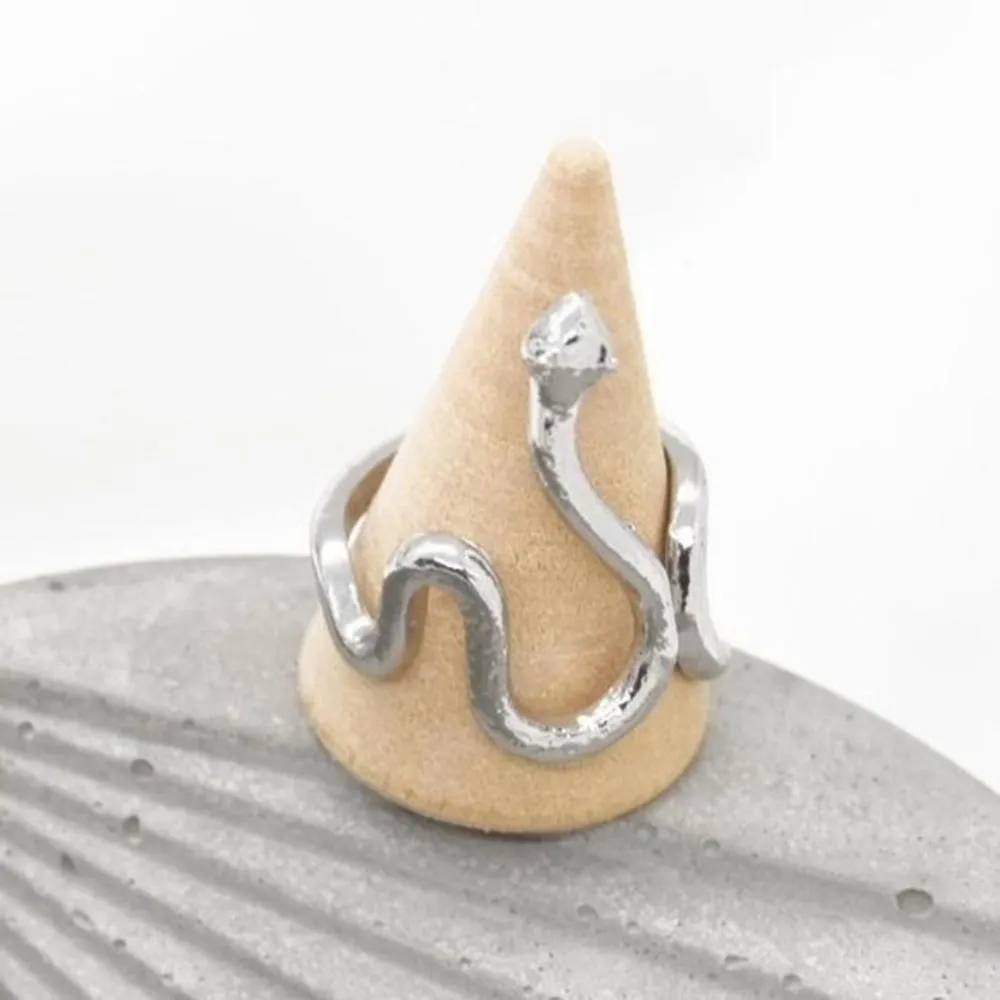 Statement Snake Outline Ring Silver - Image 2