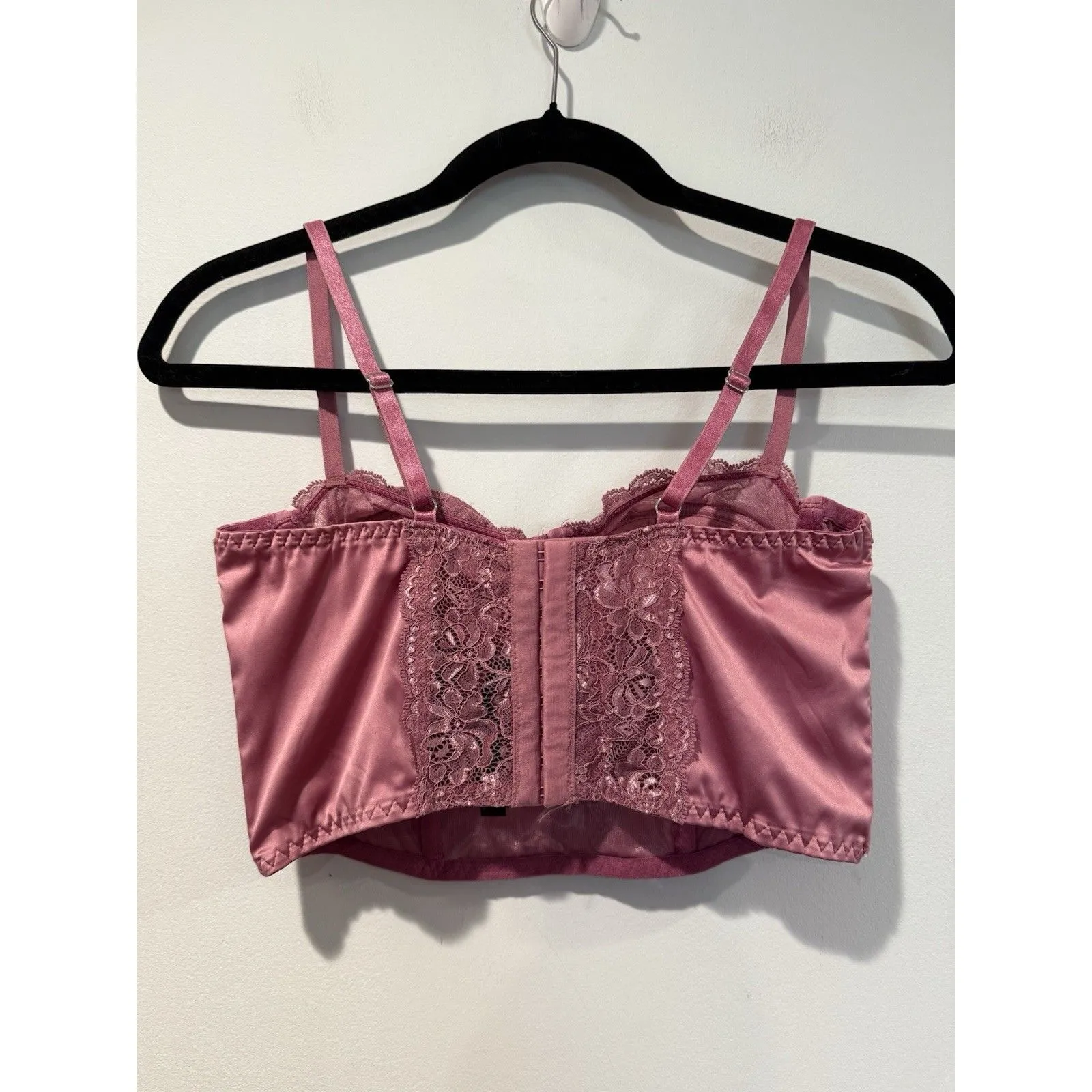 Out From Under Bra Bustier Corset Women Med. Pink Urban Outfitters Lace Romantic - Image 2