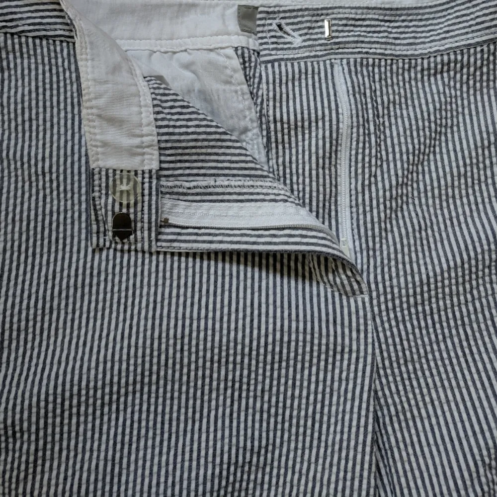 Liz Claiborne Audra Striped Cropped Seersucker Work Pants Women's Size 10 - Image 6