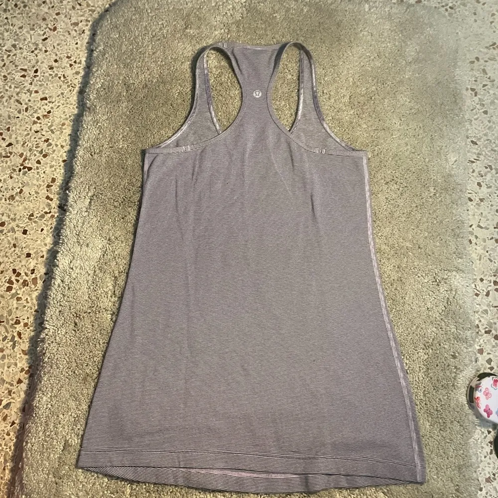 Lululemon  athletica tank top Razorback - Image 4