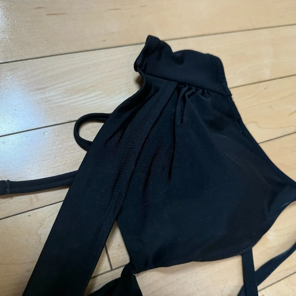 Shade & Shore Twist Cutout Black Triangle Bikini Top Size 34B - Image 3