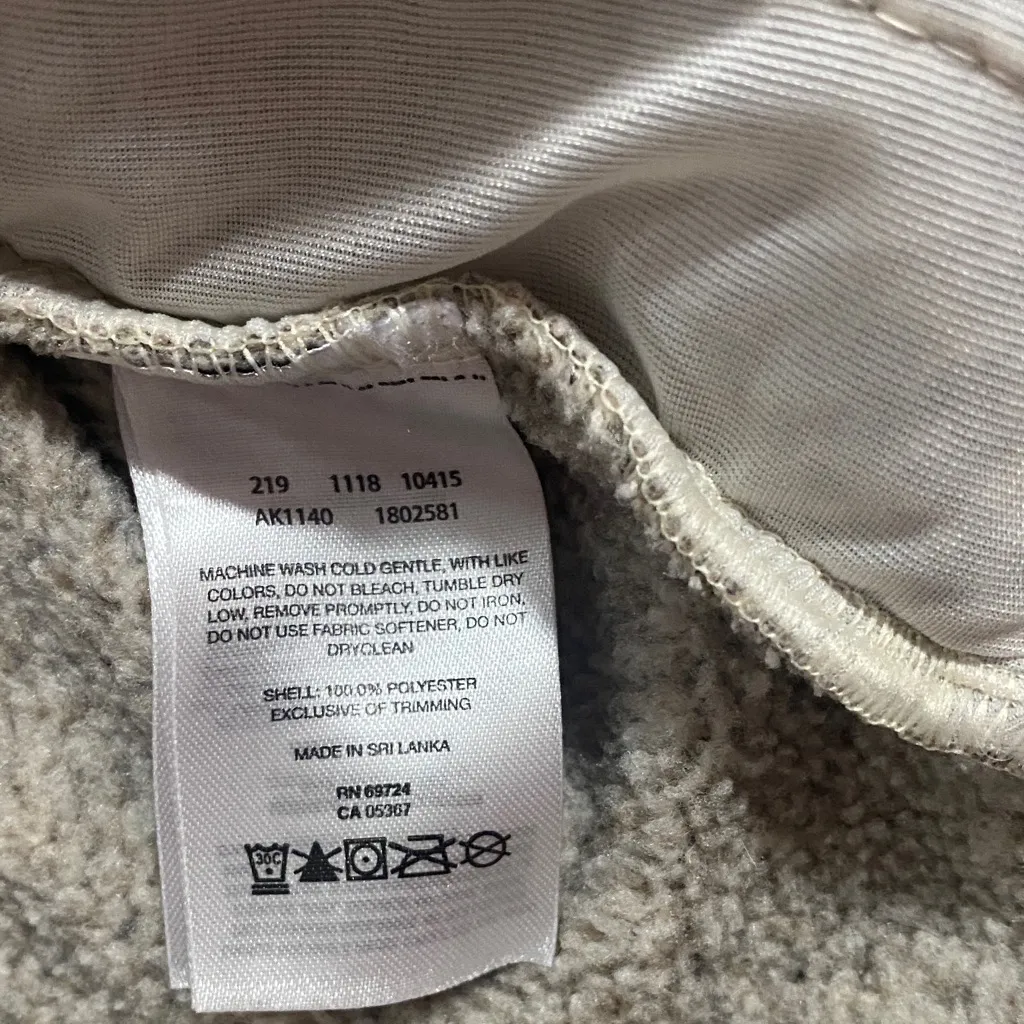 Columbia Zigzag Patterned Tan Sweater - Image 10