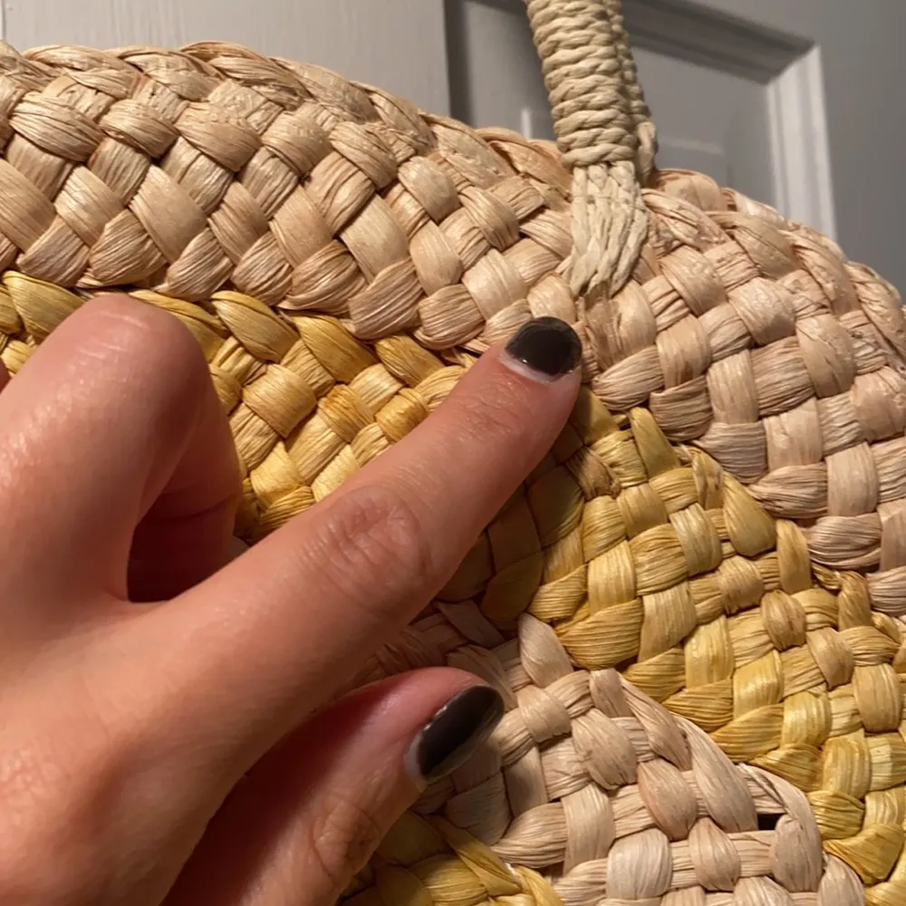 American Eagle yellow tan straw circle sun tote bag - Image 3