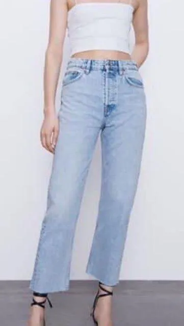 Light Wash Raw Hem High Rise Jeans - Image 2