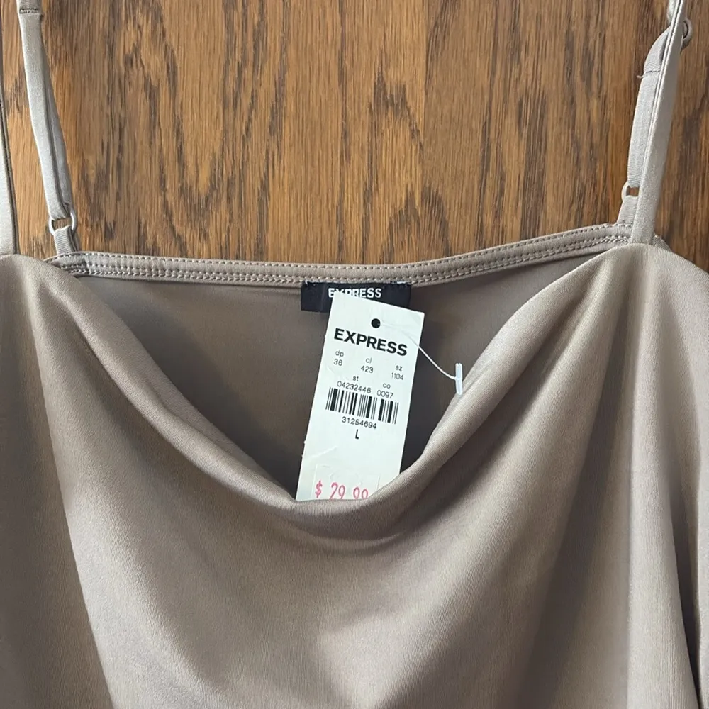 Body Contour Square Neck Tank Top - NWT - Image 8