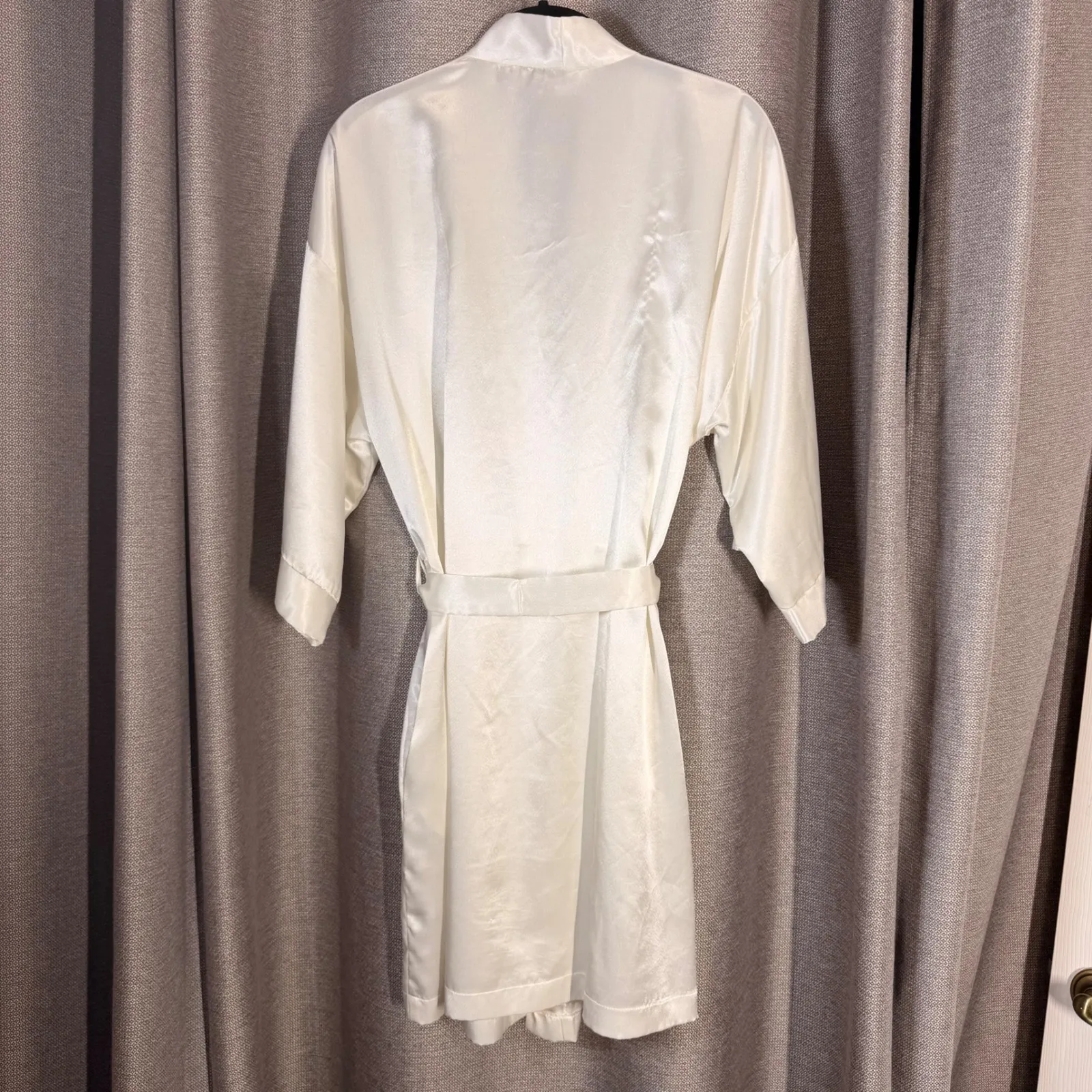 Intimo Amore Womens Ivory Lace Trim Satin Robe Kimono Bathrobe Size M Vintage White Size M - Image 5