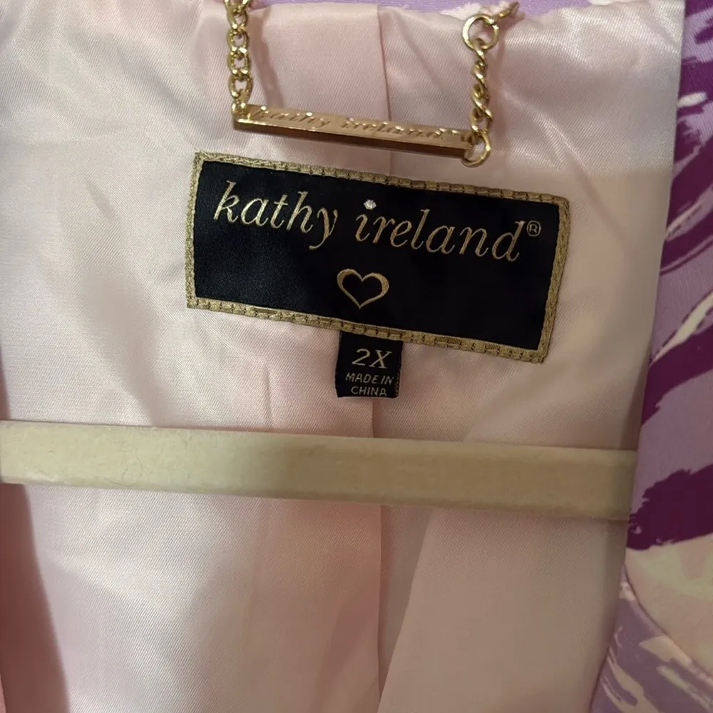 Kathy Ireland women’s fashion 360 Floral Pink and Purple Blazer 2x NWT - Image 4