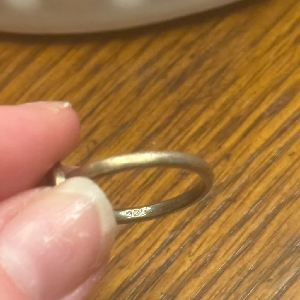 Silver compass ring stamped “925” Size 6 - Image 3