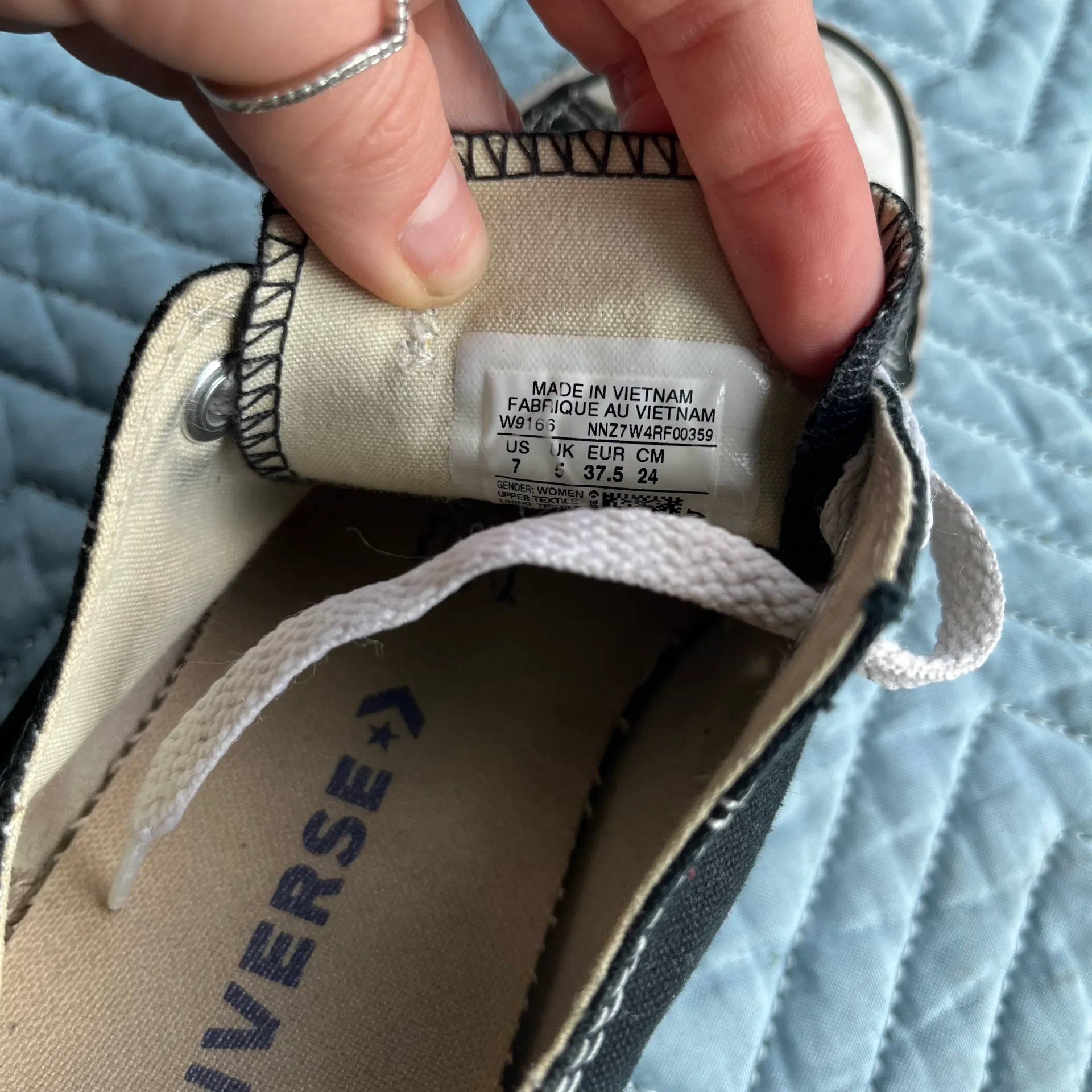 Low Rise Sneakers Size 7 - Image 3