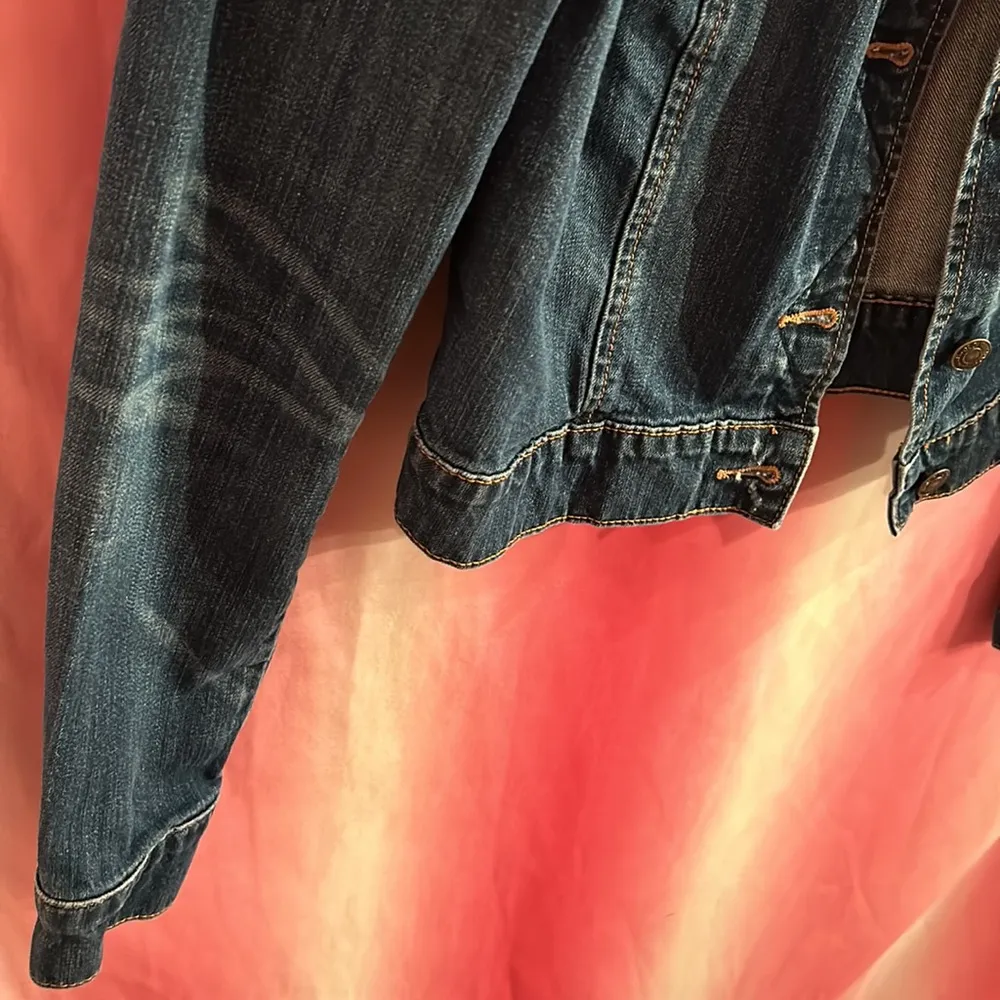 Old Navy Jean Jacket in size M - Image 3