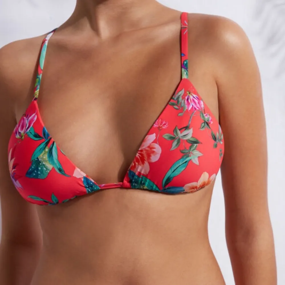 Lisbona Top in Flowers Glossy Red - Image 7