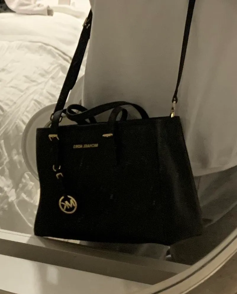 Michael Kors Purse / Should Bag - Image 7