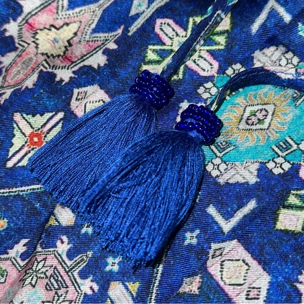 Ecru NWT Women’s S Cobalt Blue Weaver Kilim Silk Aztec Print Tassel Front Top - Image 5