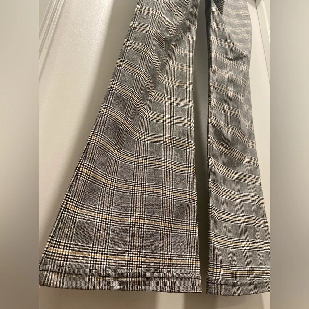 NWT  Stretch Slim Fit Tapered Leg Ankle Length Plaid Printed Pants - Image 12