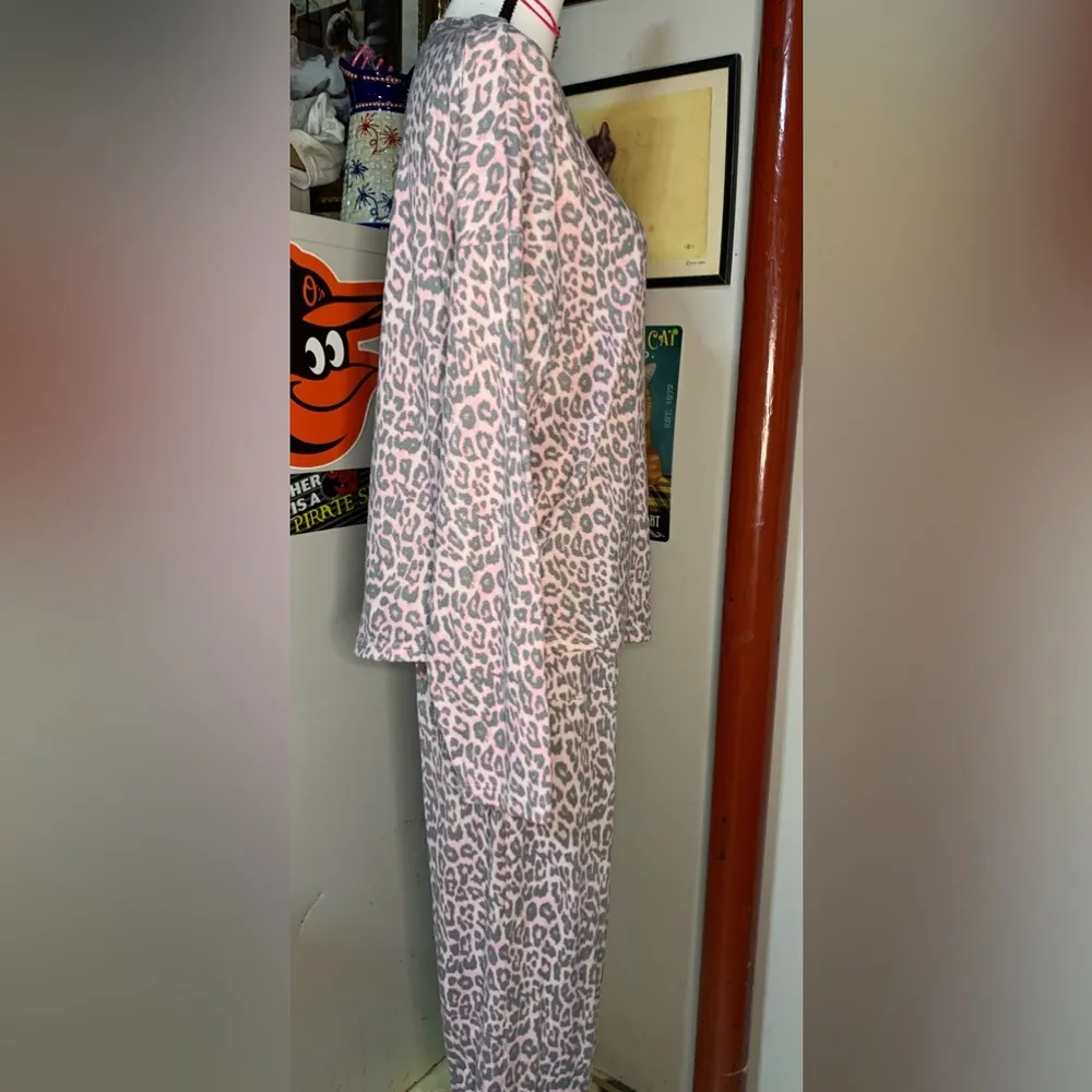 Just Be Pink Animal Print Lounge Set - Image 5