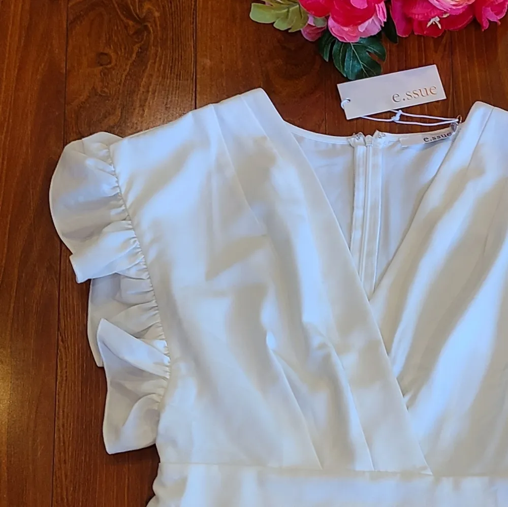 E.ssue White Mini Dress Size Small - Image 4