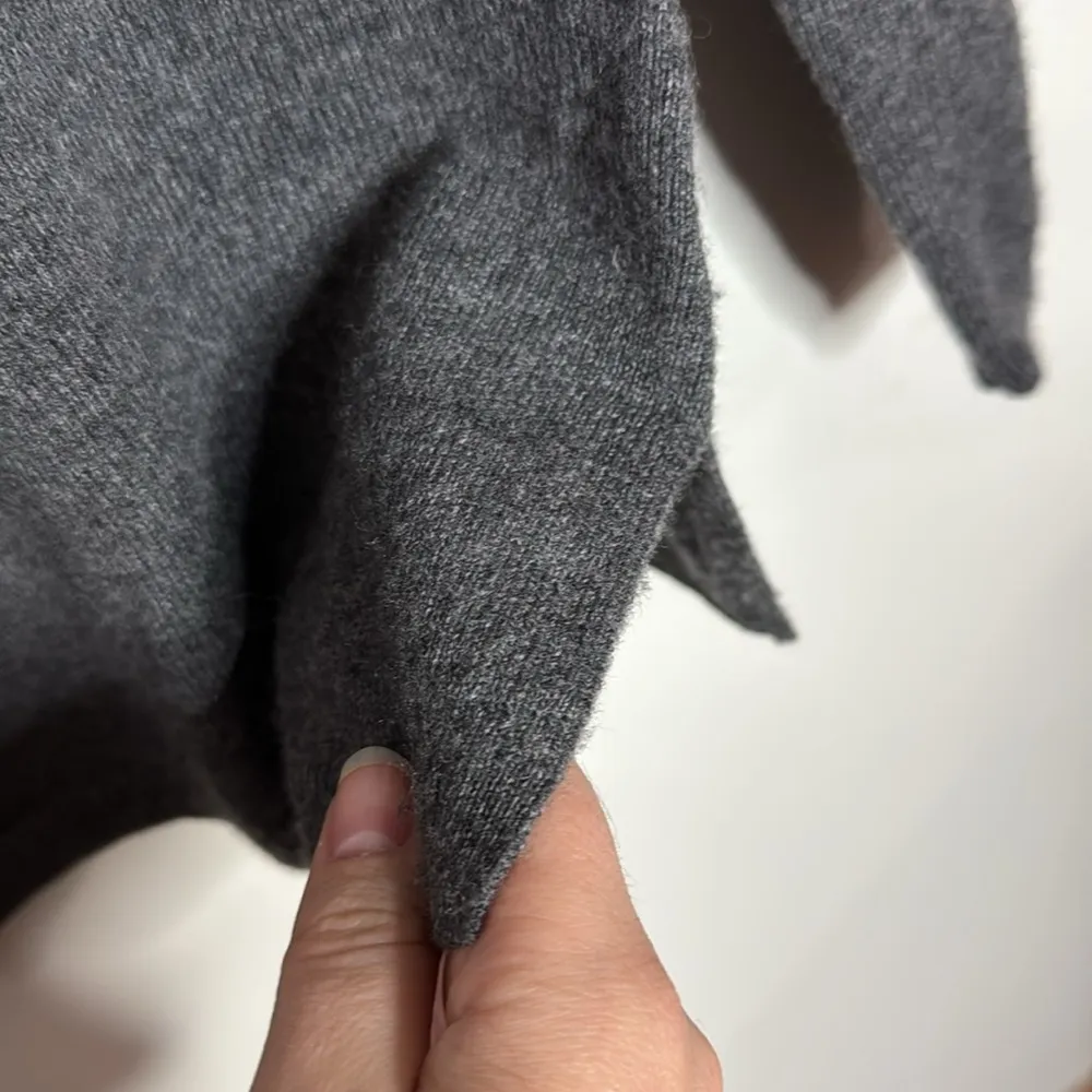 Talbots Audrey Cashmere Boatneck Floral Rose Long sleeve Sweater grey size XS - Image 6