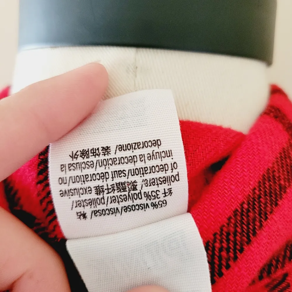 Pink Victoria's Secret cropped flannel size xs - Image 10