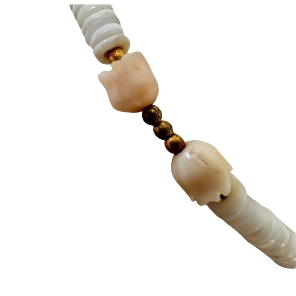 Puka shell with carved rose beaded necklace - Image 5