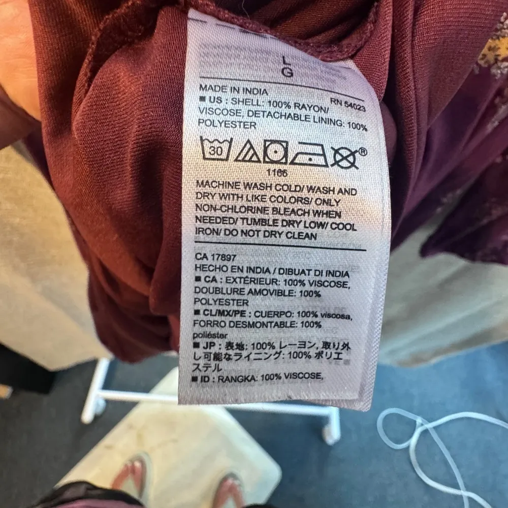 Old Navy Maroon floral dress- size Large- perfect for fall!! 🍁🍂 - Image 7