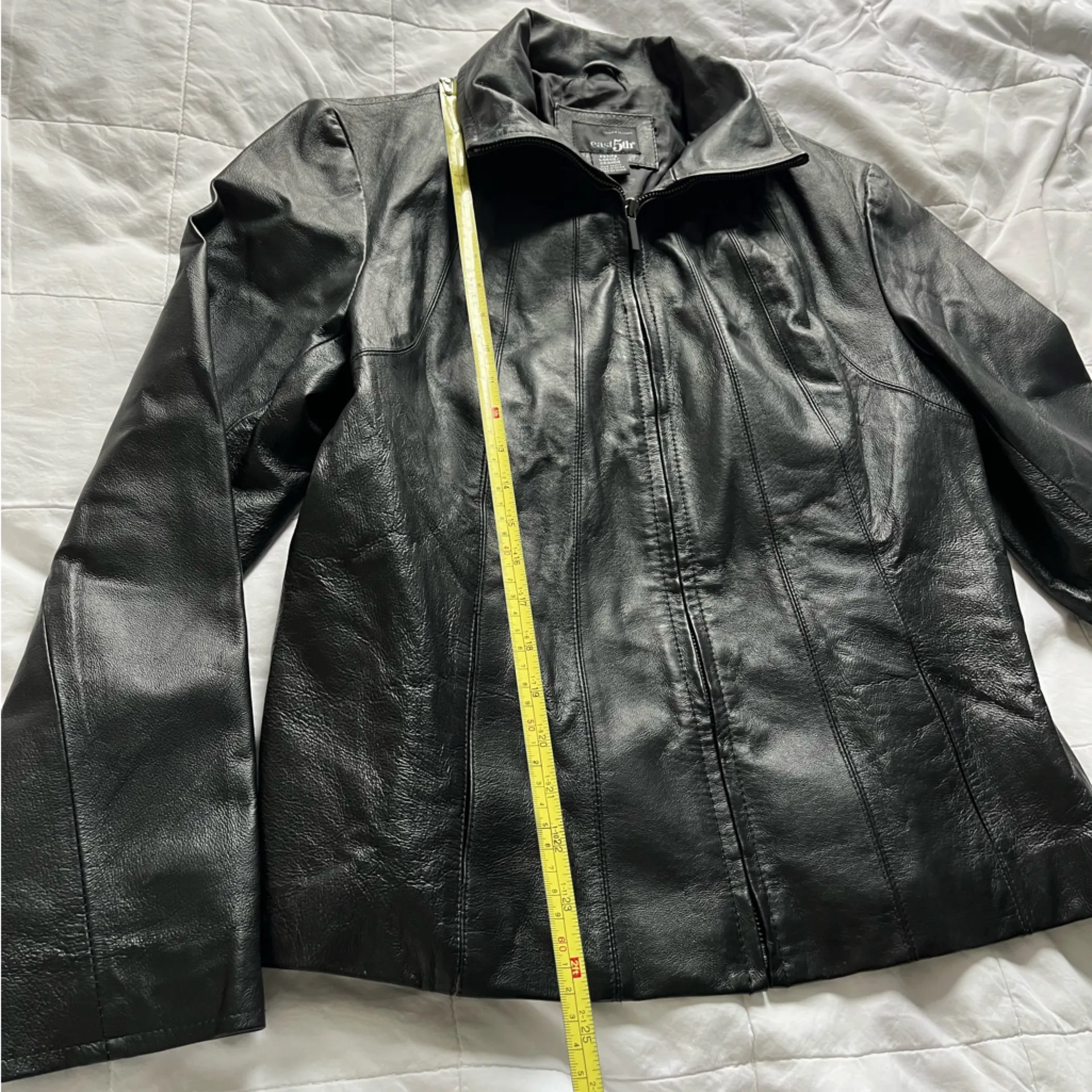 Women’s East 5th Black Leather Jacket size medium petite - Image 4