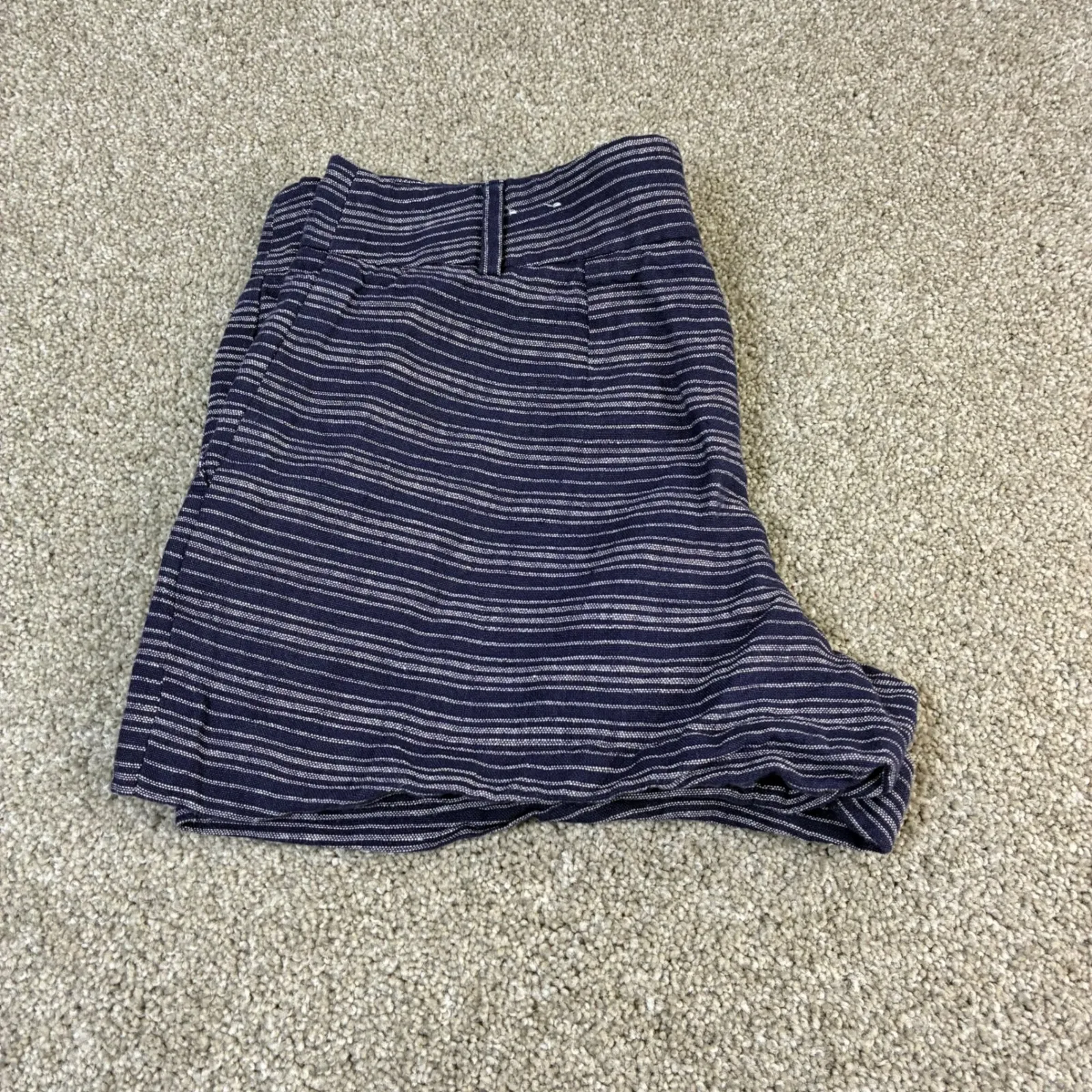 Ann Taylor LOFT‎ Women's Striped Shorts Size 8 Casual Blue White Casual Preppy - Image 6