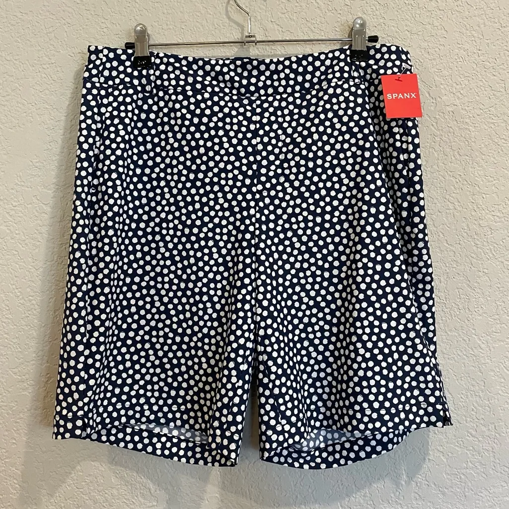 New! Spanx Sunshine Shorts 10” in Navy Printed Dot - Large - Image 7