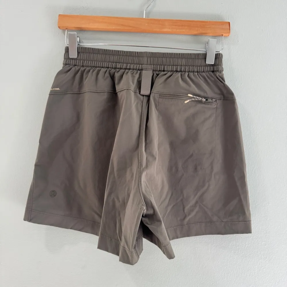 Lululemon Lightweight High-Rise Hiking Short 4" - Image 11