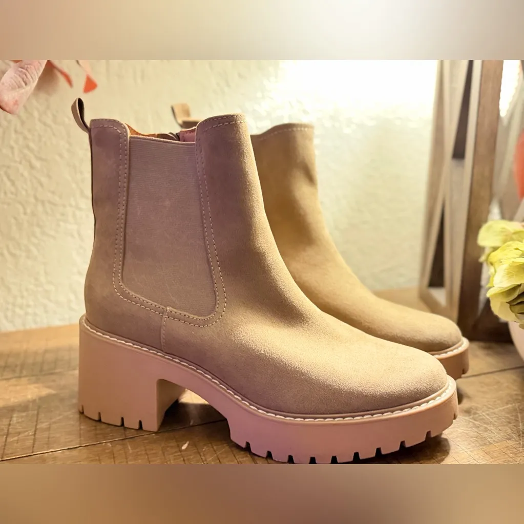 Universal Thread women’s boots size 9.5 NEW PAIR no tags or box - Image 7